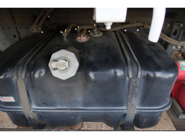 いすゞエルフ平ボディ小型（2t・3t）[写真17]