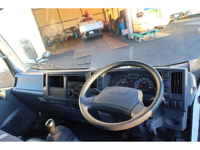 いすゞエルフ平ボディ小型（2t・3t）[写真32]