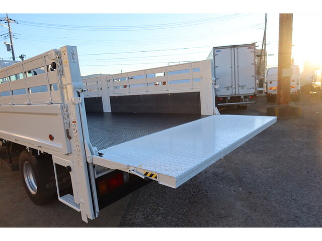 いすゞエルフ平ボディ小型（2t・3t）[写真08]
