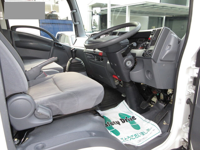 いすゞエルフパネルバン小型（2t・3t）[写真18]