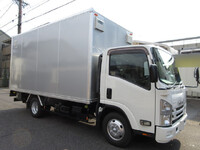 いすゞエルフパネルバン小型（2t・3t）[写真01]