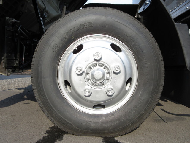 いすゞエルフパネルバン小型（2t・3t）[写真29]