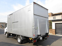 いすゞエルフパネルバン小型（2t・3t）[写真02]