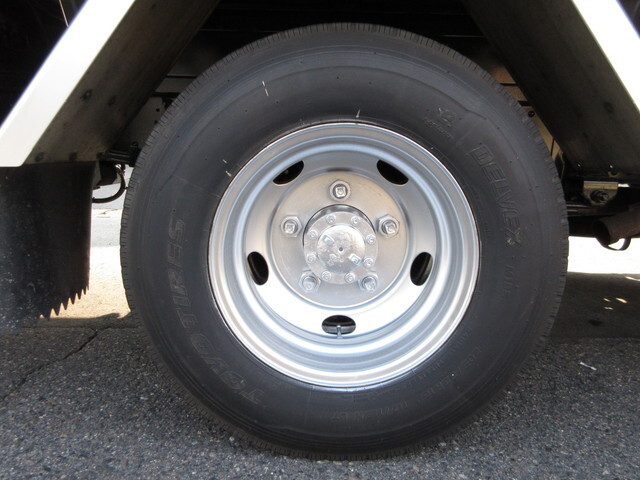 いすゞエルフパネルバン小型（2t・3t）[写真36]