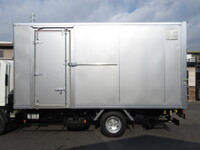 いすゞエルフパネルバン小型（2t・3t）[写真06]