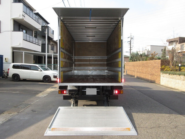いすゞエルフパネルバン小型（2t・3t）[写真08]