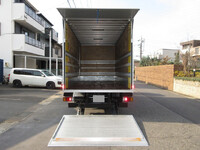 いすゞエルフパネルバン小型（2t・3t）[写真09]