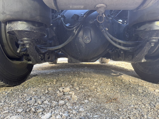 日野プロフィアトレーラーヘッド（トラクターヘッド）大型（10t）[写真23]