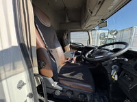 日野プロフィアトレーラーヘッド（トラクターヘッド）大型（10t）[写真10]