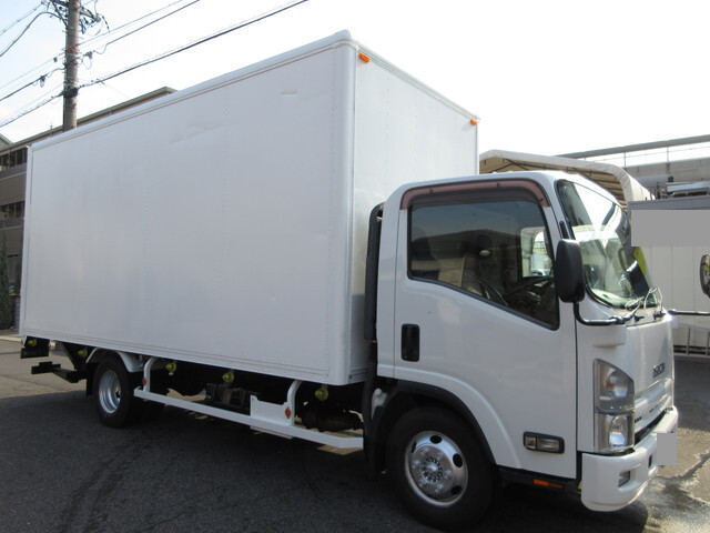 いすゞエルフパネルバン小型（2t・3t）[写真01]