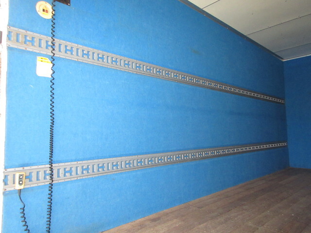 いすゞエルフパネルバン小型（2t・3t）[写真10]