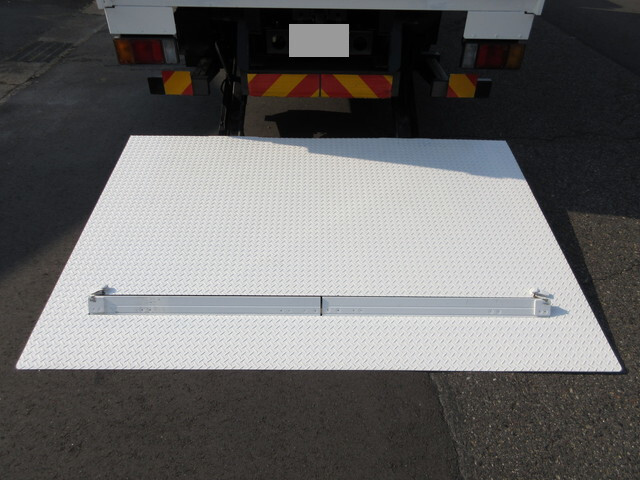 いすゞエルフパネルバン小型（2t・3t）[写真13]