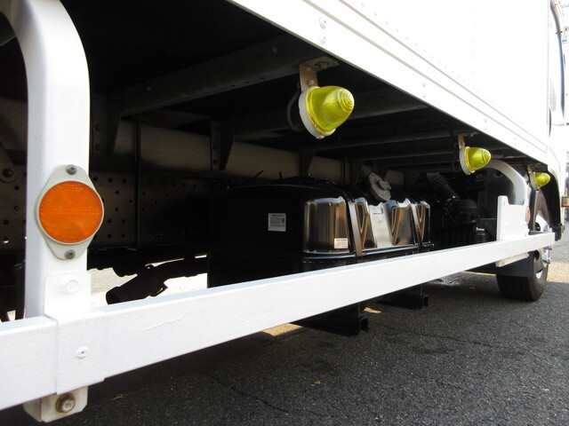 いすゞエルフパネルバン小型（2t・3t）[写真35]