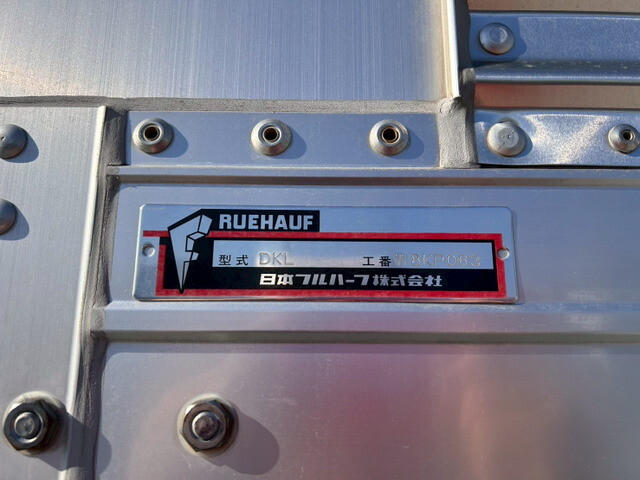 いすゞギガアルミウイング大型（10t）[写真14]