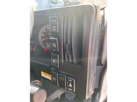 いすゞギガアルミウイング大型（10t）[写真24]