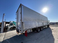 いすゞギガアルミウイング大型（10t）[写真02]