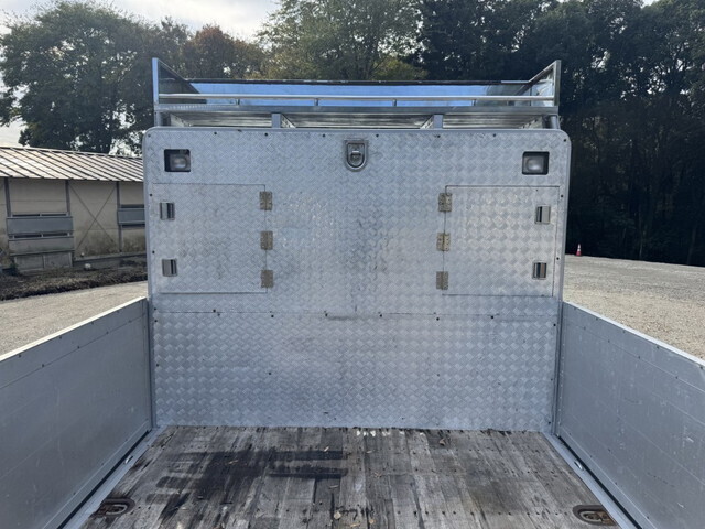 三菱ふそうスーパーグレートアルミブロック大型（10t）[写真14]