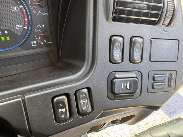 三菱ふそうスーパーグレートアルミブロック大型（10t）[写真16]