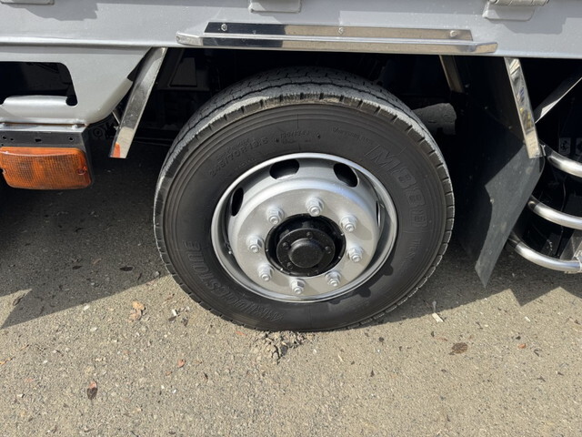 三菱ふそうスーパーグレートアルミブロック大型（10t）[写真24]