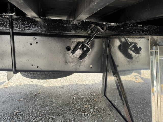 三菱ふそうスーパーグレートアルミブロック大型（10t）[写真31]