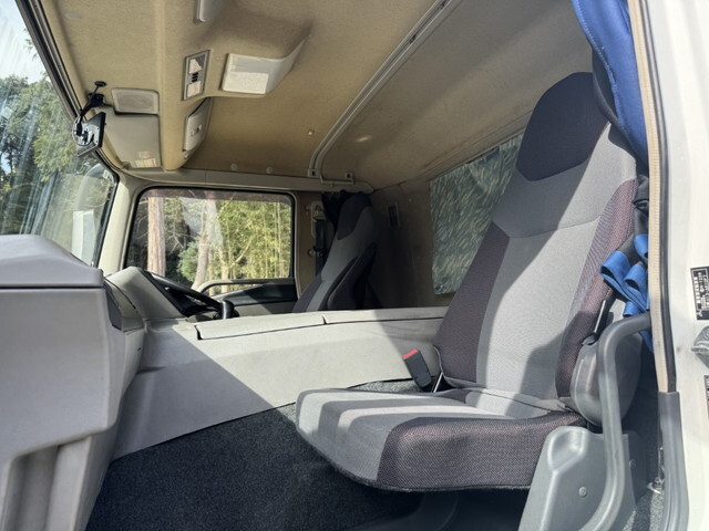 三菱ふそうスーパーグレートアルミブロック大型（10t）[写真36]