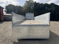 三菱ふそうスーパーグレートアルミブロック大型（10t）[写真08]