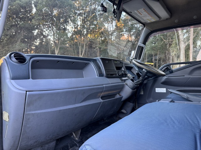 三菱ふそうキャンターパッカー車（塵芥車）小型（2t・3t）[写真15]