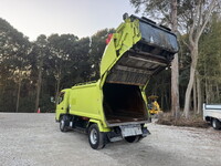 三菱ふそうキャンターパッカー車（塵芥車）小型（2t・3t）[写真05]