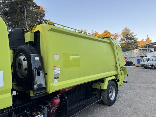 三菱ふそうキャンターパッカー車（塵芥車）小型（2t・3t）[写真05]