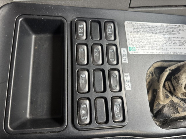 三菱ふそうスーパーグレートコンテナ専用車大型（10t）[写真23]