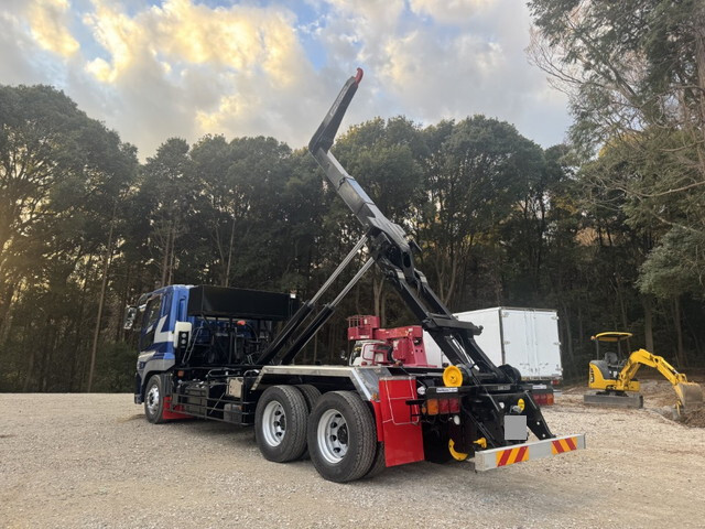 三菱ふそうスーパーグレートコンテナ専用車大型（10t）[写真04]