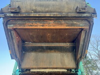 いすゞエルフパッカー車（塵芥車）小型（2t・3t）[写真14]