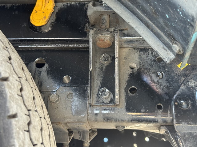 いすゞエルフパッカー車（塵芥車）小型（2t・3t）[写真33]