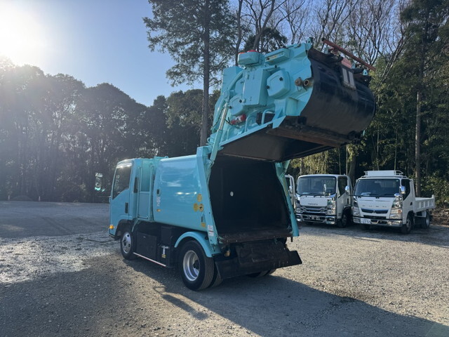 いすゞエルフパッカー車（塵芥車）小型（2t・3t）[写真08]