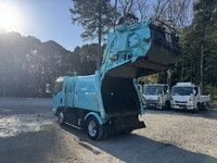 いすゞエルフパッカー車（塵芥車）小型（2t・3t）[写真09]