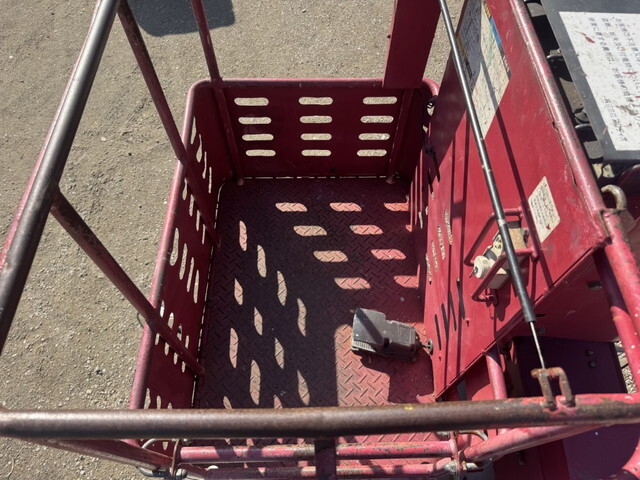 いすゞエルフ高所作業車小型（2t・3t）[写真16]