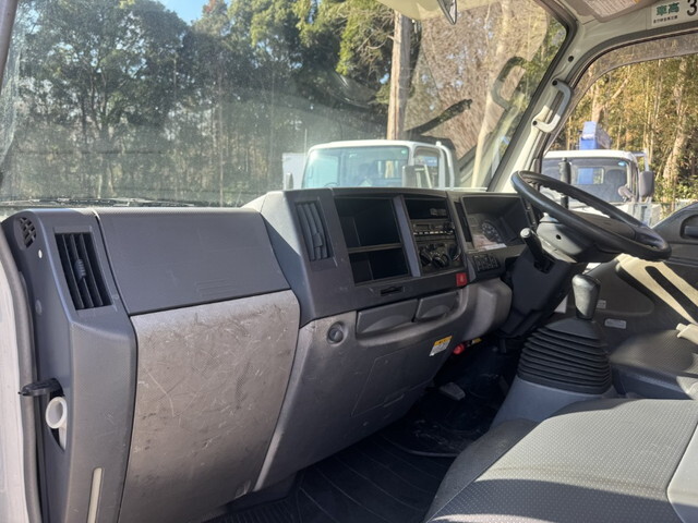 いすゞエルフ高所作業車小型（2t・3t）[写真26]