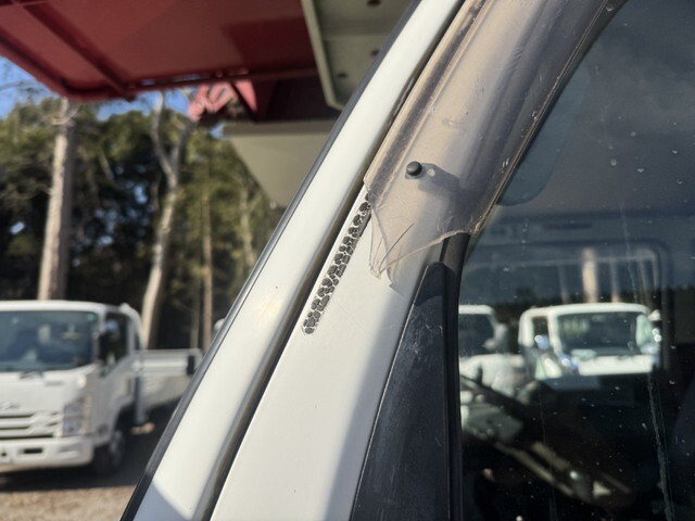 いすゞエルフ高所作業車小型（2t・3t）[写真38]