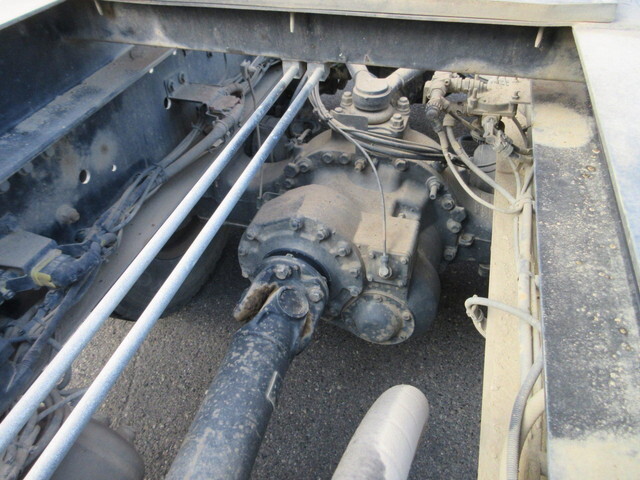 日産クオンダンプ大型（10t）[写真14]