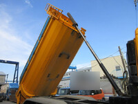 日産クオンダンプ大型（10t）[写真07]