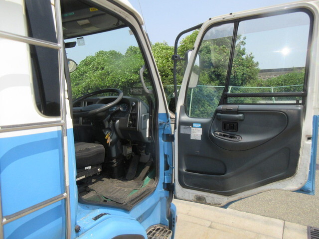 日産コンドルパッカー車（塵芥車）中型（4t）[写真32]