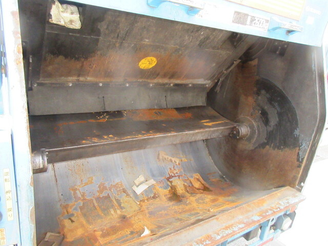 日産コンドルパッカー車（塵芥車）中型（4t）[写真06]