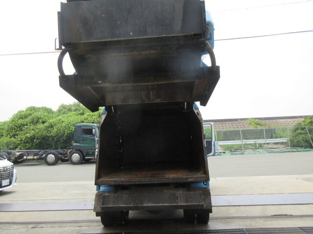 日産コンドルパッカー車（塵芥車）中型（4t）[写真09]