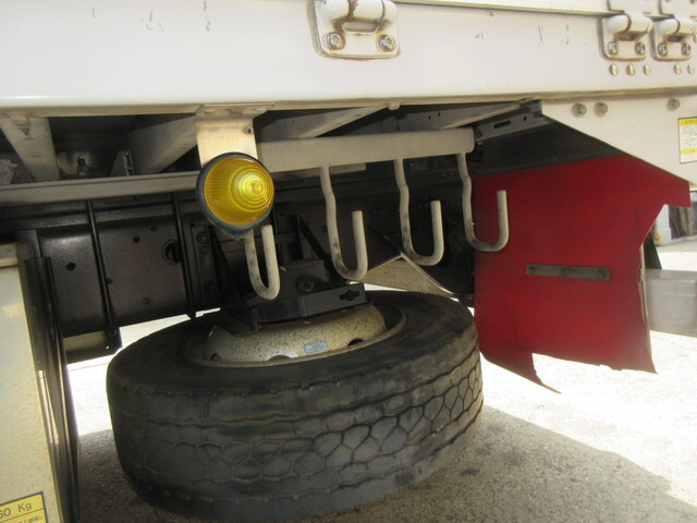 日産クオンアルミウイング大型（10t）[写真18]