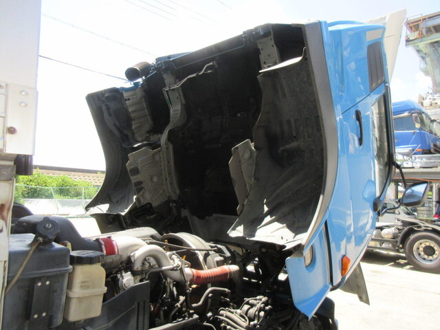 日産クオンアルミウイング大型（10t）[写真24]