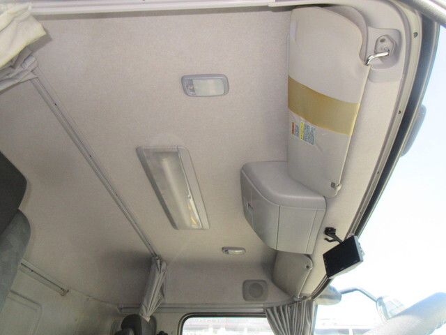 日産クオンアルミウイング大型（10t）[写真30]