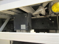 日産クオンアルミウイング大型（10t）[写真15]