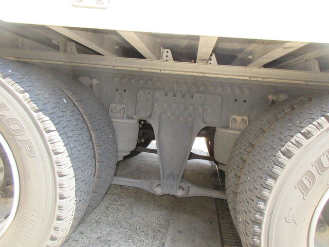 日産クオンアルミウイング大型（10t）[写真15]