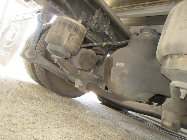 日産クオンアルミウイング大型（10t）[写真20]