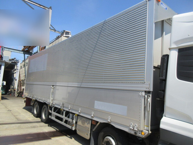 日産クオンアルミウイング大型（10t）[写真09]